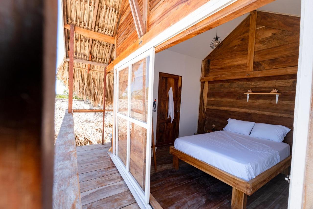 Santa Lova Eco-Hostel Isla Tintipan Tintipan Island Zewnętrze zdjęcie