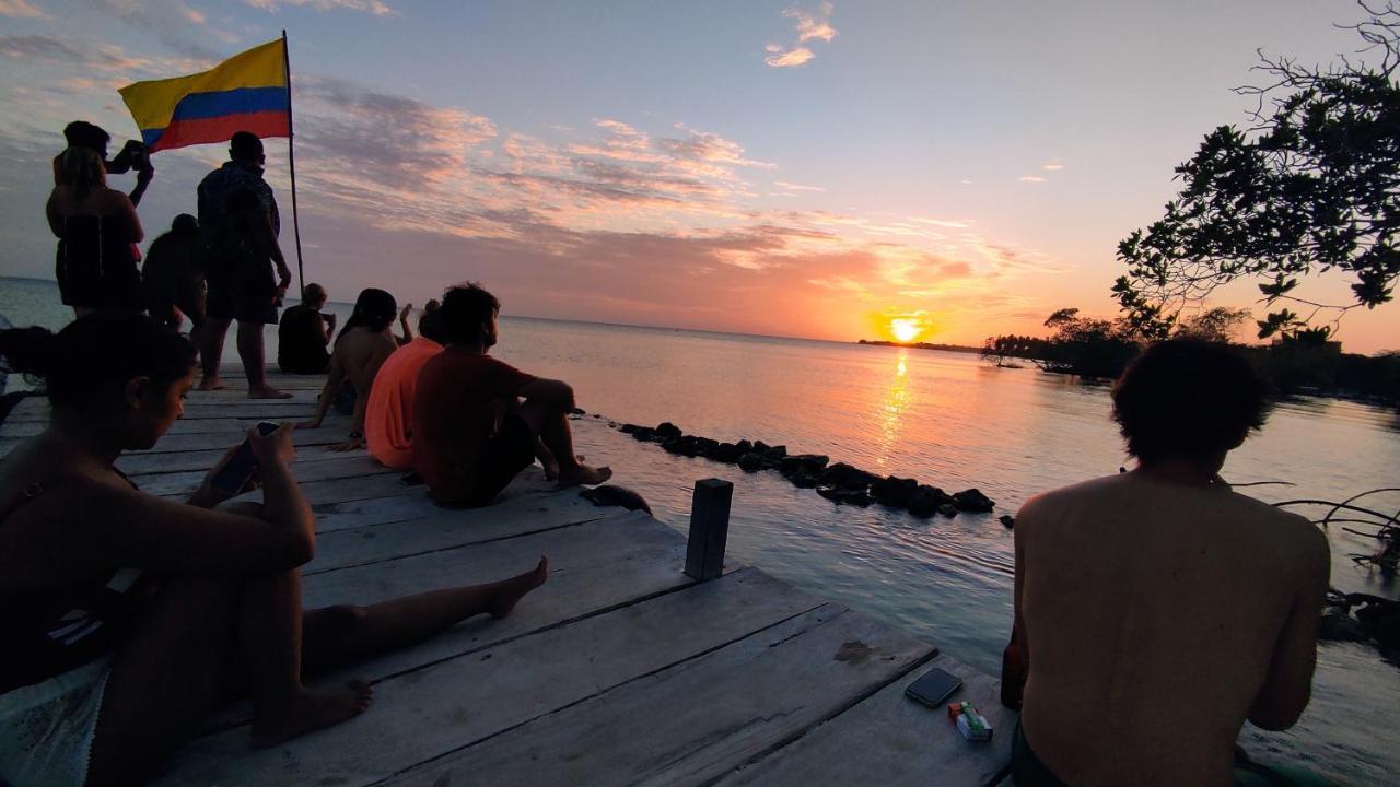 Santa Lova Eco-Hostel Isla Tintipan Tintipan Island Zewnętrze zdjęcie